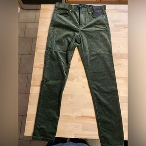 Women’s corduroy Pants; size: 28R; BANANA REPUBLIC